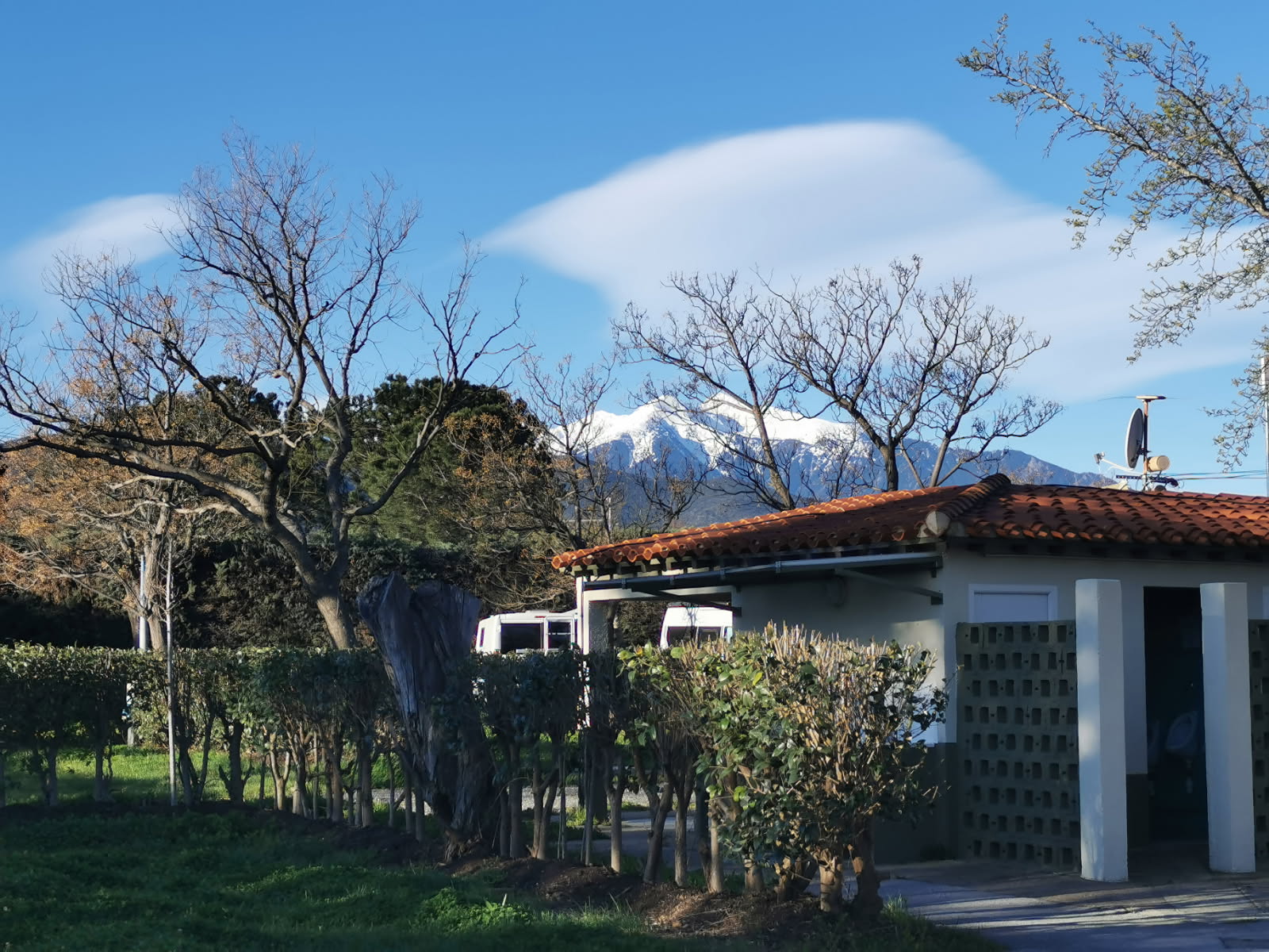 Le Canigou vu du Camping le Colomer